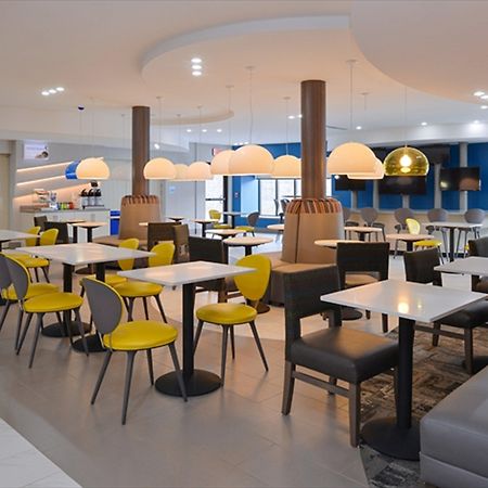 Holiday Inn Express & Suites Shippensburg By Ihg Buitenkant foto