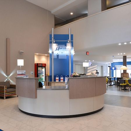 Holiday Inn Express & Suites Shippensburg By Ihg Buitenkant foto
